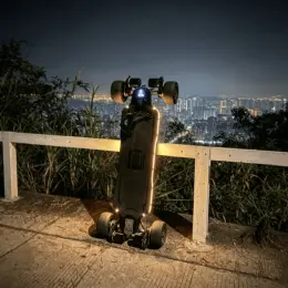 ESK-1 All-Terrain 4WD Electric Skateboard | 100km Range for Adventure Fleets.